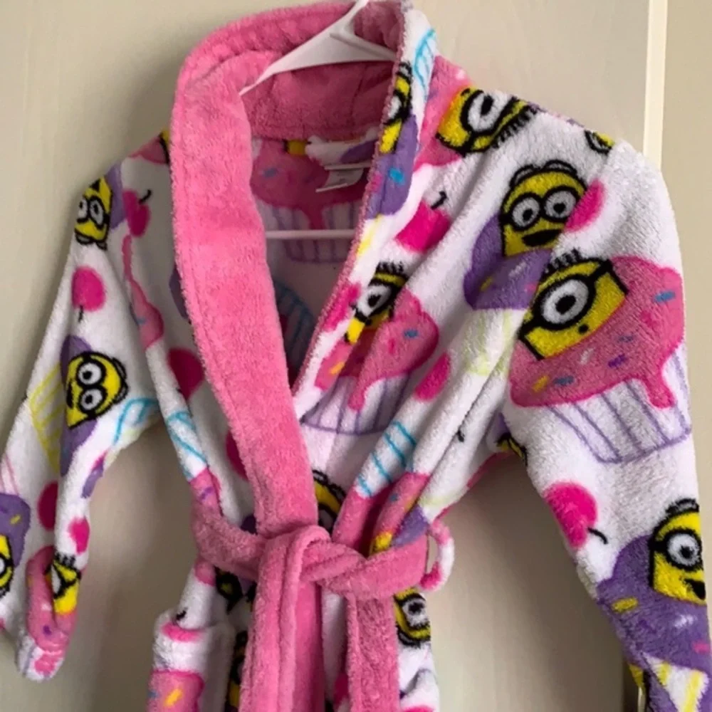 Kids Bathrobe size small Preowned